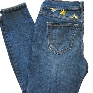 Old Navy Midrise Handmade Floral Embroidery Petite Jeans Size 4